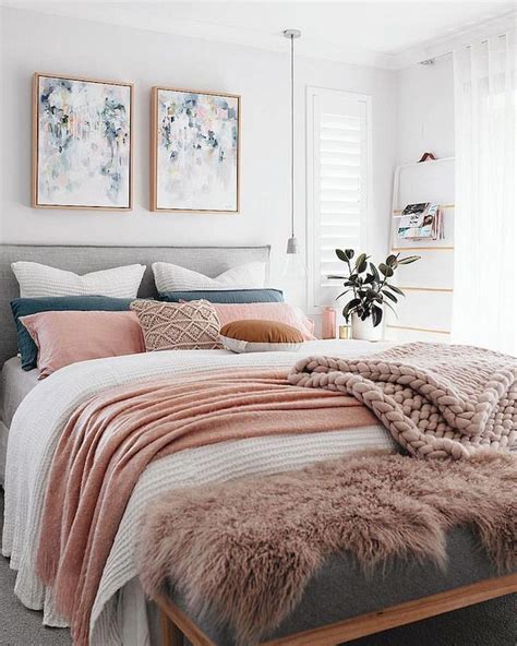 Regardless of size, your master bedroom is full of design potential. Master Bedroom Ideas - Find inspiration for your area with ...