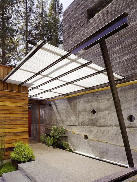 Concrete homes are popular due to their strength and energy efficiency. Hybrid Wood and Concrete Home | Modern House Designs