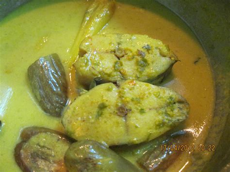 Menu yang saya nak kongsikan hari ni adalah udang masak lemak cili api. Joy: RESEPI: Ikan Tenggiri Masak Lemak Cili Api