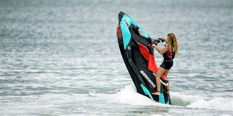 Seating on the spark trixx was originally limited to 2up only, but has since been made available in 3up as well. Sea-Doo Spark Trixx Will Make Your Day On The Water More Fun