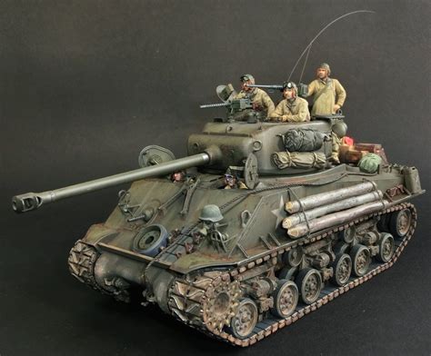 Tamiya Easy Eight Sherman w converted Fury figures ミリタリージオラマ 戦車 イラスト 戦車 プラモデル