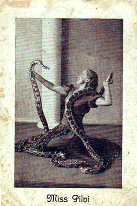 33 Amazing Vintage Photos Of Female Circus Snake Charmers From The