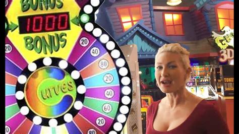Crazy Curves Midway Game Win Like Crazy Youtube