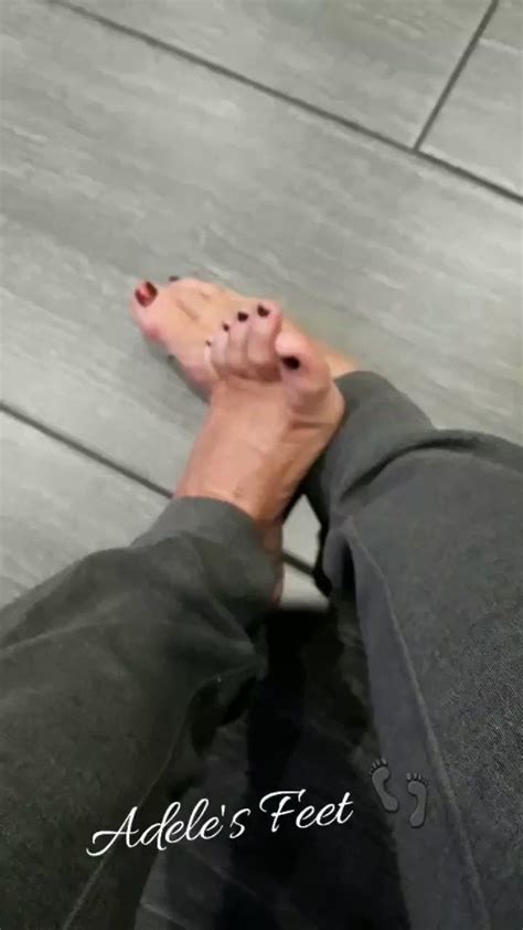 Adele Wikifeet