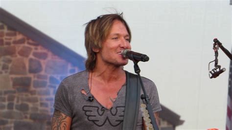 Keith Urban Somewhere In My Car Live Musicfest YouTube