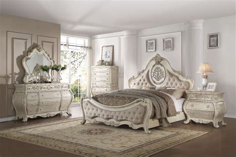 Grand Queen Bed With Tufted Headboard Antique White