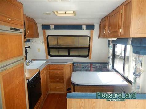 1993 Used Fleetwood Rv Terry 29l Travel Trailer In Minnesota Mn