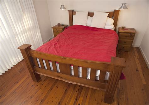 Free Stock Photo 8932 Wood Frame Double Bed Freeimageslive