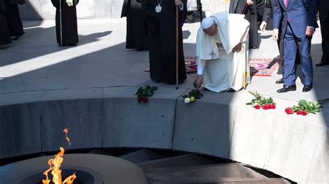 Pope Francis To Armenians Seek Peace But Never Forget Genocide The