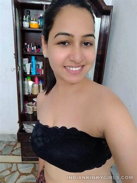 Indian Girl Lockdown Selfie Porn Pictures Xxx Photos Sex Images 3684444 Pictoa