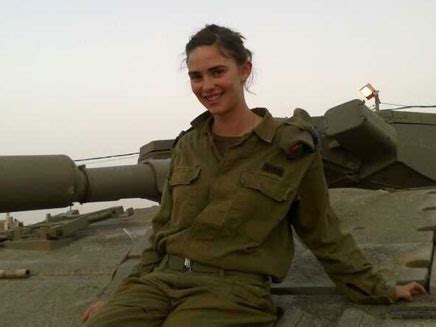 It comes across as loose and practical, which obviously would be pretty realistic for army wear. Former "America's Next Top Model" contestant now an IDF ...