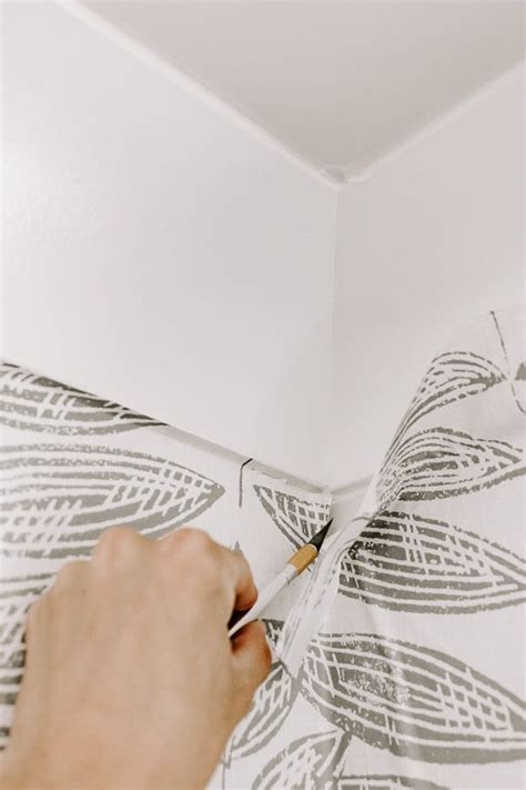 7 Tips For Applying Peel And Stick Wallpaper Decor Hint