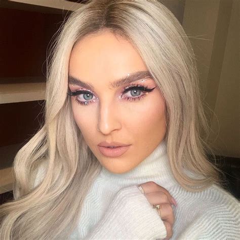 💕 Perrieedwards 💕 This Ones Pinkie Edwards 👸🏼 Tourlewks Perrie Is Wearing Eyebrowqueen Brow