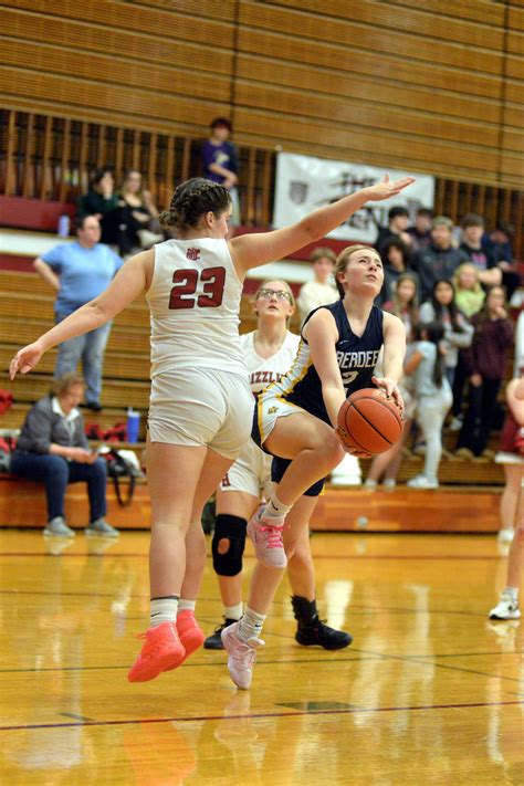Prep Basketball Roundup: Aberdeen pressure earns Bobcats Myrtle Street