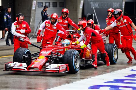 Eurosport est votre destination pour l'actualité formule 1. Formule 1: Ferrari mieux payée que Mercedes en 2014 | F1