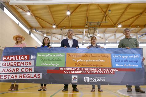El Ayuntamiento De Móstoles Instala Pancartas Informativas Para