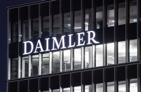 Stellenabbau wegen Corona Krise Daimler Betriebsrat befürchtet