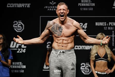 Dan the outlaw hardy takes a deep dive into the stylistic matchup between jack hermansson and. Jack Hermansson: Darren Till is 'putting himself in a ...