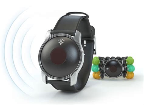 New Wearable Gadgets Designed With Seniors — Not Whippersnappers — In