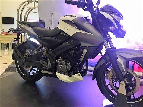 Revealed 2017 Pulsar Ns200 Abs Fi Pics Launch And Features