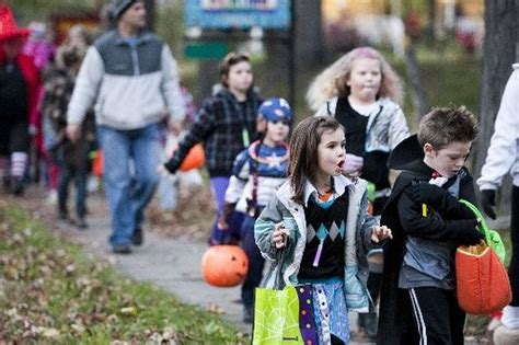 Municipal Governments Set Trick Or Treating Hours On Halloween For