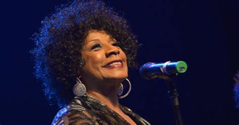 Singer Merry Clayton Injured In Car Accident Cbs Los Angeles