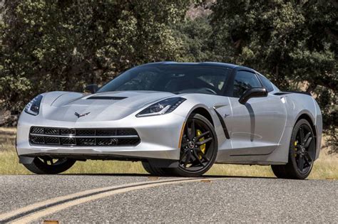 Used 2017 Chevrolet Corvette Stingray Z51 Coupe Review And Ratings Edmunds