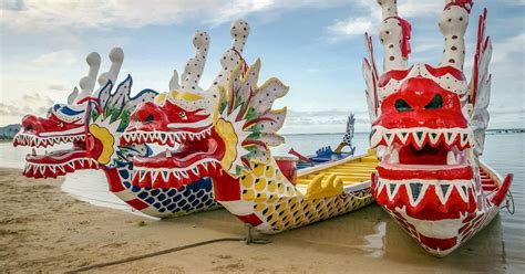 The drummer is the heartbeat of the team. Fremantle Dragon Boat Festival - Fremantle Fishing Boat ...