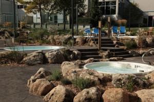 לנוחיותך, blue mountain inn מציע שירות חדרים. Inn - Blue Mountain Resort, Blue Mountains, Canada ...
