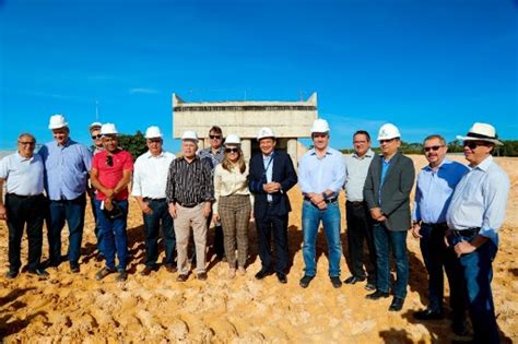 O senador marcelo castro tudo sugere que será o plano 'b' do partido dos trabalhadores para 2022. Governador visita obras; hoje, Ciro critica; ontem andava ...