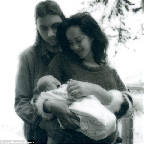 Hunger Games Jena Malone Celebrates The Birth Of Son Ode Mountain On