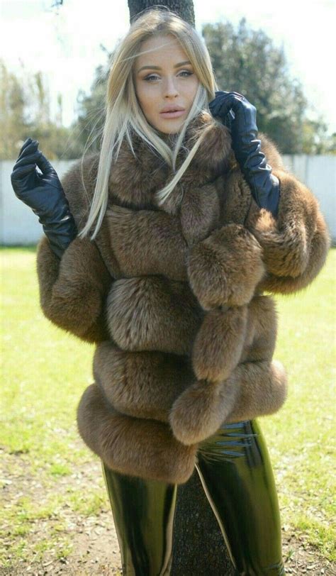 Pin By Tom On Перчатки Gloves Fur Coat Fur Fashion Fur Coats Women