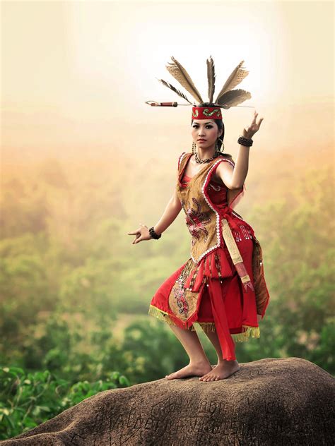 Een Dayak Dame Op Kalimantan Indonesie Gemaakt Door De Fotograaf Prayudi Nugraha Een Princes