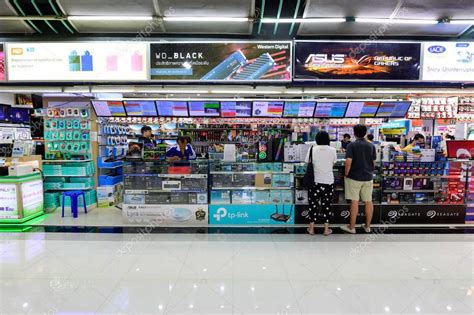 Computer hope has been at the forefront of tech troubleshooting for years. Bangkok Thailand July 2019 Computer Store Fortune Town ...