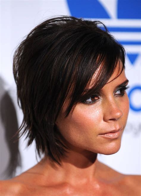 She wears super short hairstyles, we can say she is very brave about it. Celebrity Hairstyle: victoria beckham medium haircut.
