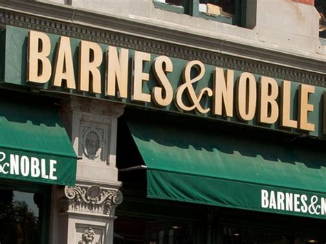 Barnes and noble closed (schaumburg, illinois). Barnes & Noble closes the book on Fifth Ave. store