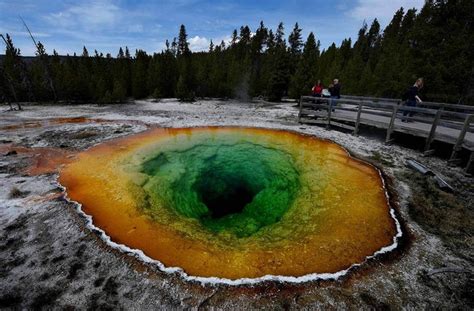 Le Volcan De Yellowstone Est Il En Phase De Réveil Edition Du Soir