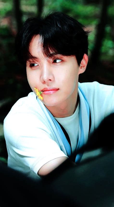 Check spelling or type a new query. #JHOPE // #BTS 2019 SEASON'S GREETINGS' SPOT | Oppas, Foto ...