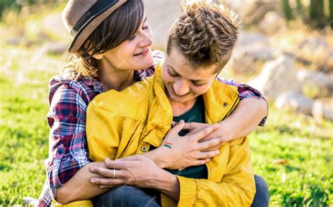 Premium Photo Young Girlfriends In Love Sharing Time Together At Travel Trip Hugging At Park