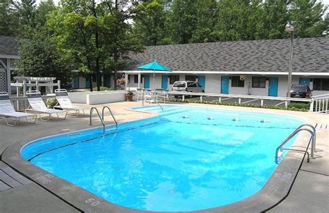 1.0 mi (1.61km) from city center. Traverse Bay Inn (Traverse City, MI) - Resort Reviews ...