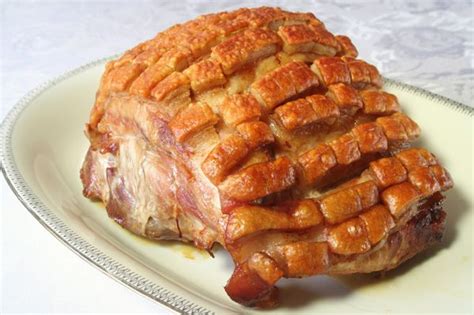 Easy Roast Pork With Crackling And Gravy On