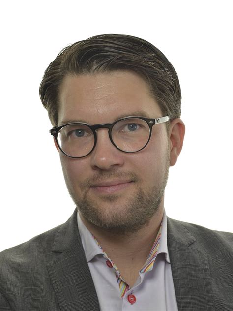 Sedan 1998 är jimmie åkesson ledamot i sölvesborgs kommunfullmäktige. Jimmie Åkesson kommer till Värmland - Sverigedemokraterna ...
