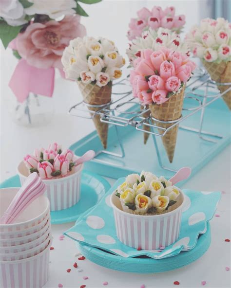 Learn from some of the world's most talented cake and sugarcraft connoisseurs how to breaking news: Celebrating my new students with my style of ice cream ...