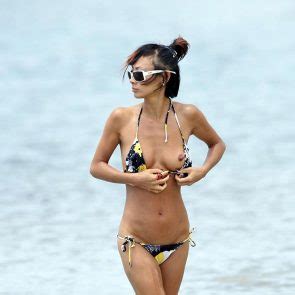 Actress Bai Ling Flashes Her Nipples On The Beach In Hawaii Onlyfans