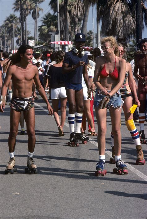 The Roller Skating Venice Beach Bohemians Of Venice Beach California Venice Beach Miami