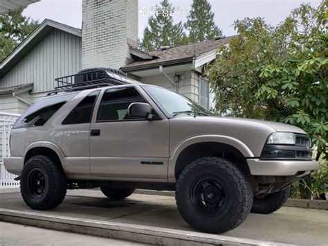 2005 Chevrolet Blazer With 15x8 19 American Racing Ar23 And 31105r15