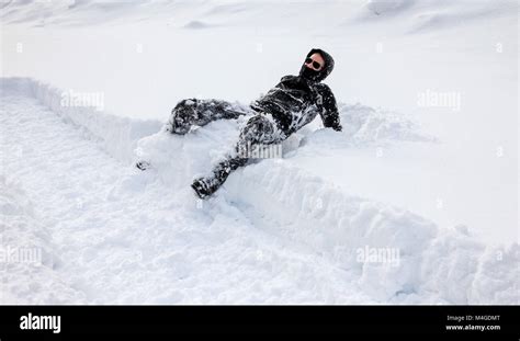 Slip And Fall Winter Hi Res Stock Photography And Images Alamy