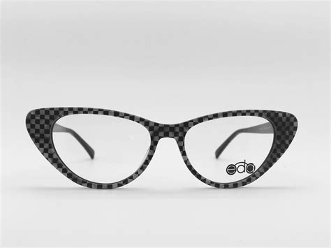 some of the best eyeglass frames for very thick lenses by paul vu medium