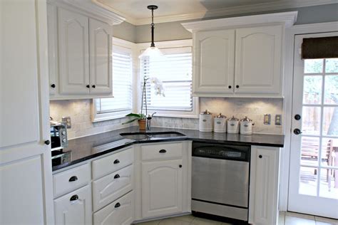 Be inspired by these gorgeous and timeless black granite ideas for the best remodeling designs for your home. Knight Moves: Backsplashes that I Knew and Loved