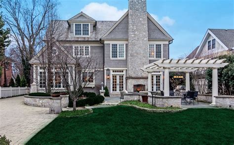 Shingle Style Home In Hinsdale Illinois Homes Of The Rich
